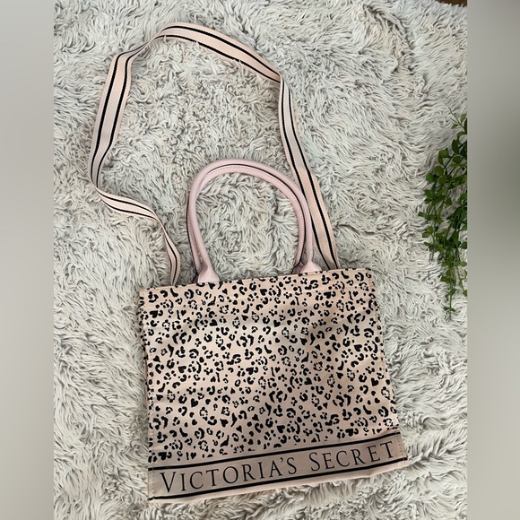 Victoria’s Secret  Leopard Tote Bag - Picture 2 of 9